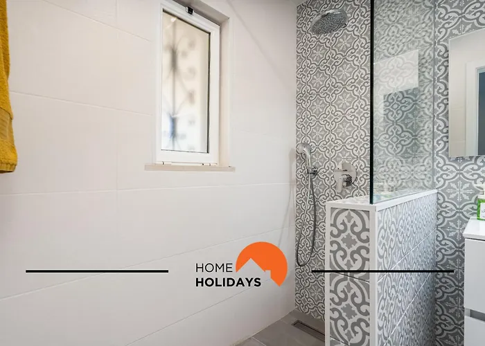 #239 Vivenda V3 Com Piscina By Holidays Villa